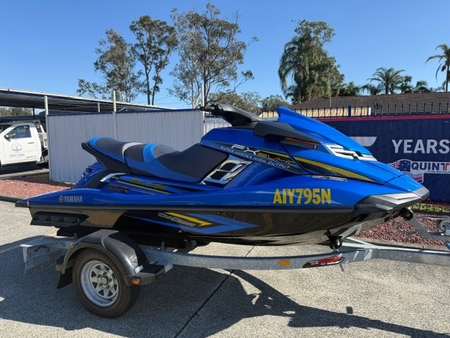 WAVERUNNER